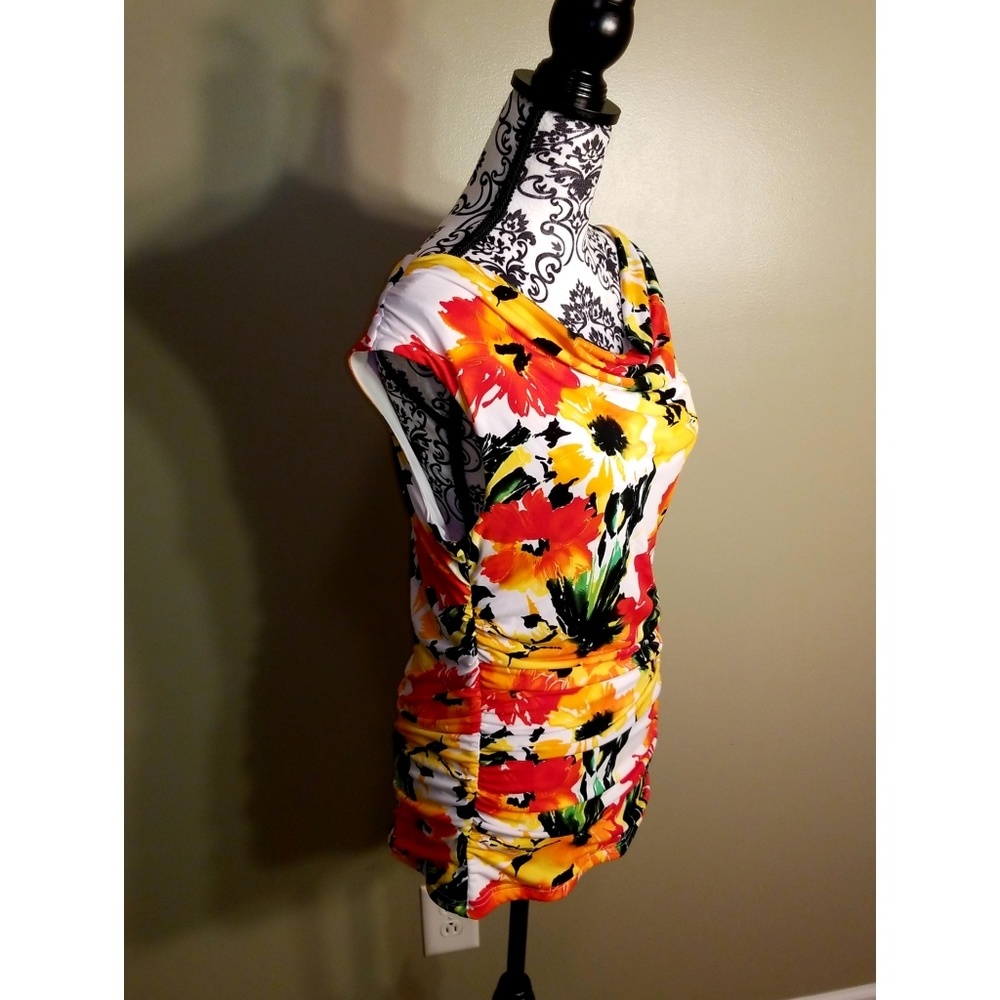 Sleeveless Cowl Neck Top - Picture 3 of 3